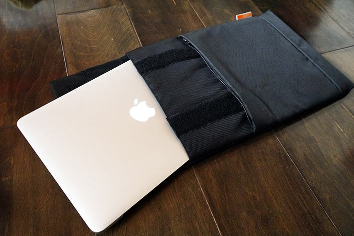 MACBOOKインナーケース