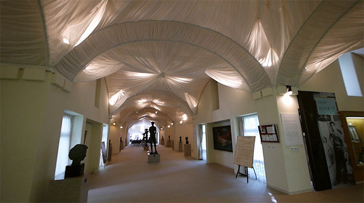八ヶ岳美術館