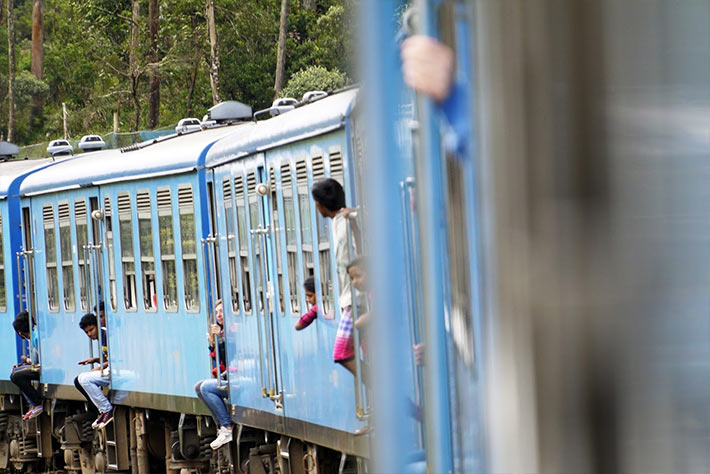 キャンディ エッラ間の列車