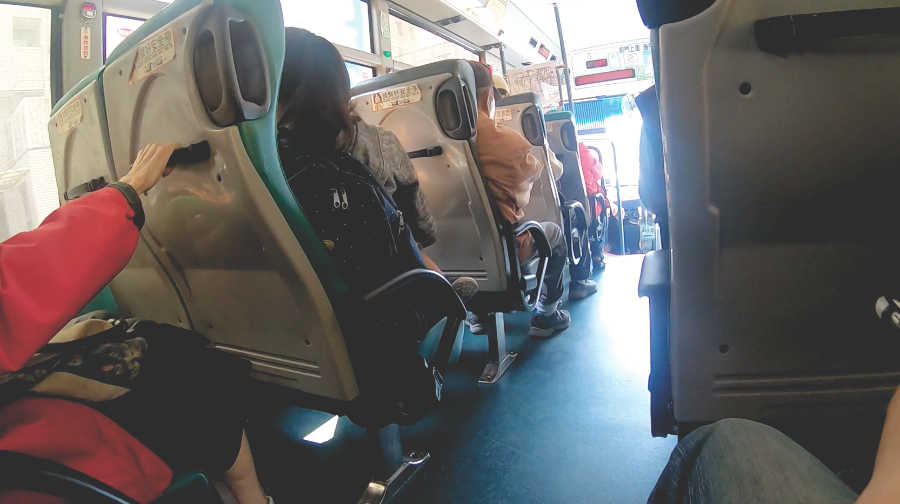 台南のバス車内の様子